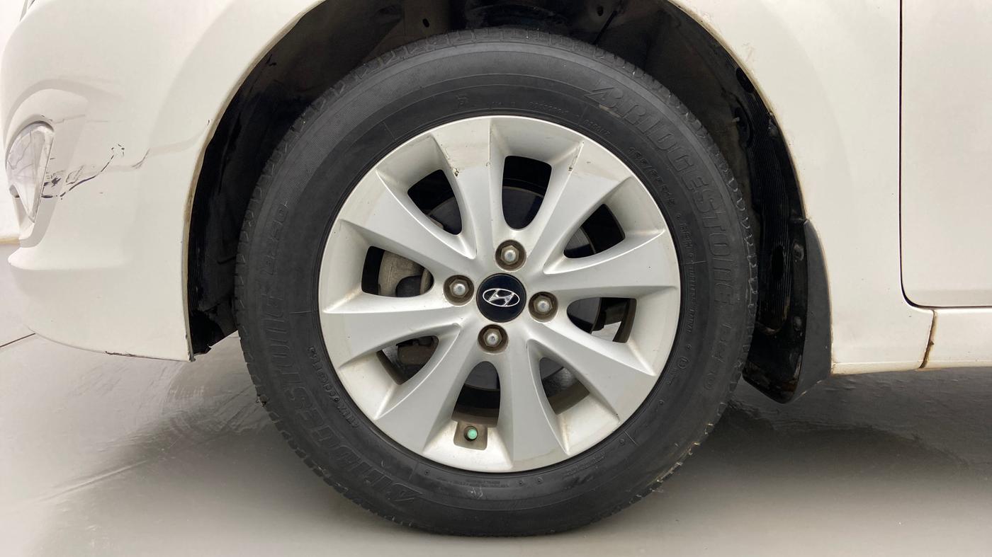 2015 Hyundai Verna FLUIDIC 4S 1.6 VTVT S, Petrol, Manual, 47,742 km, Left Front Wheel