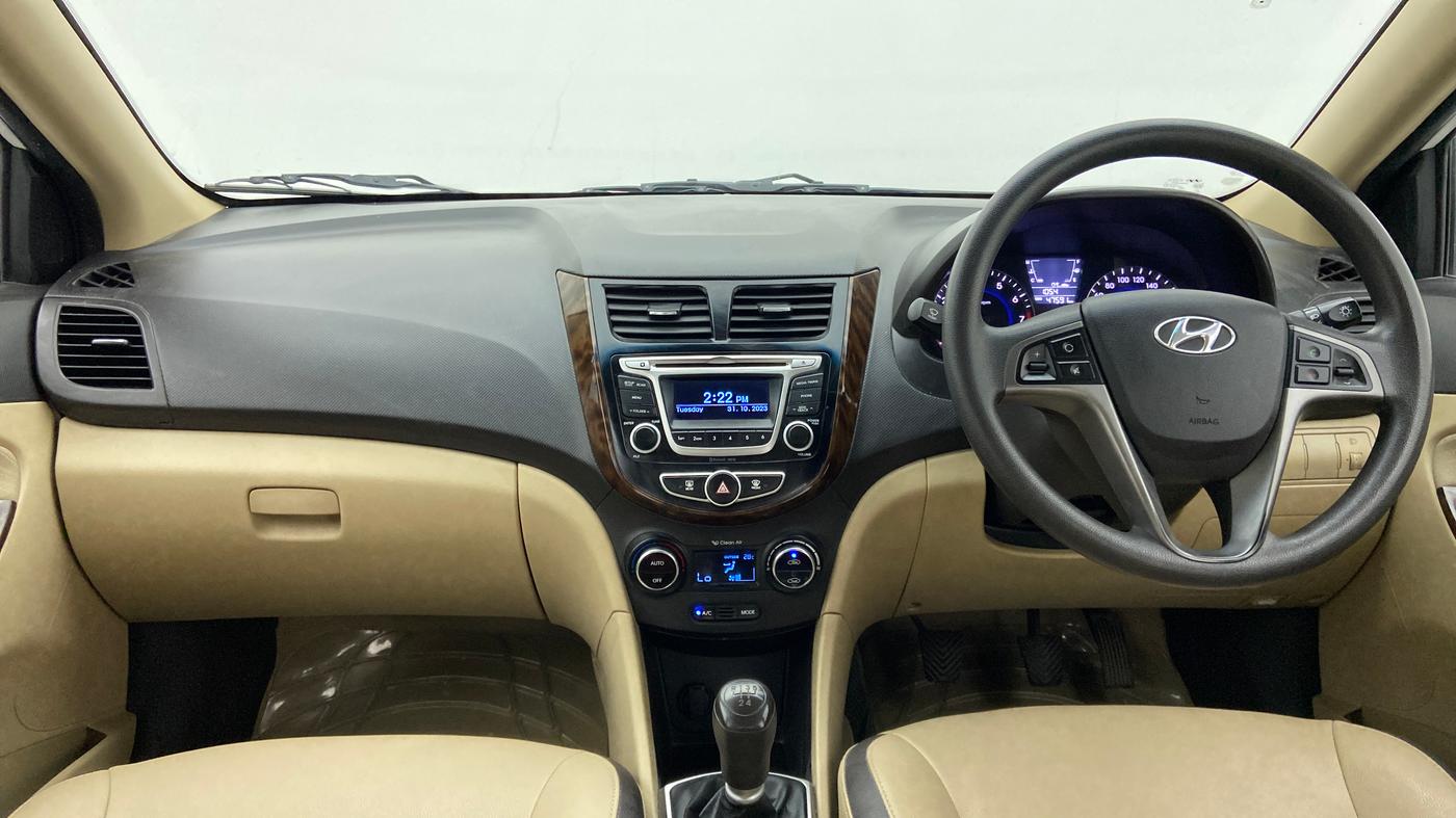 2015 Hyundai Verna FLUIDIC 4S 1.6 VTVT S, Petrol, Manual, 47,742 km, Dashboard
