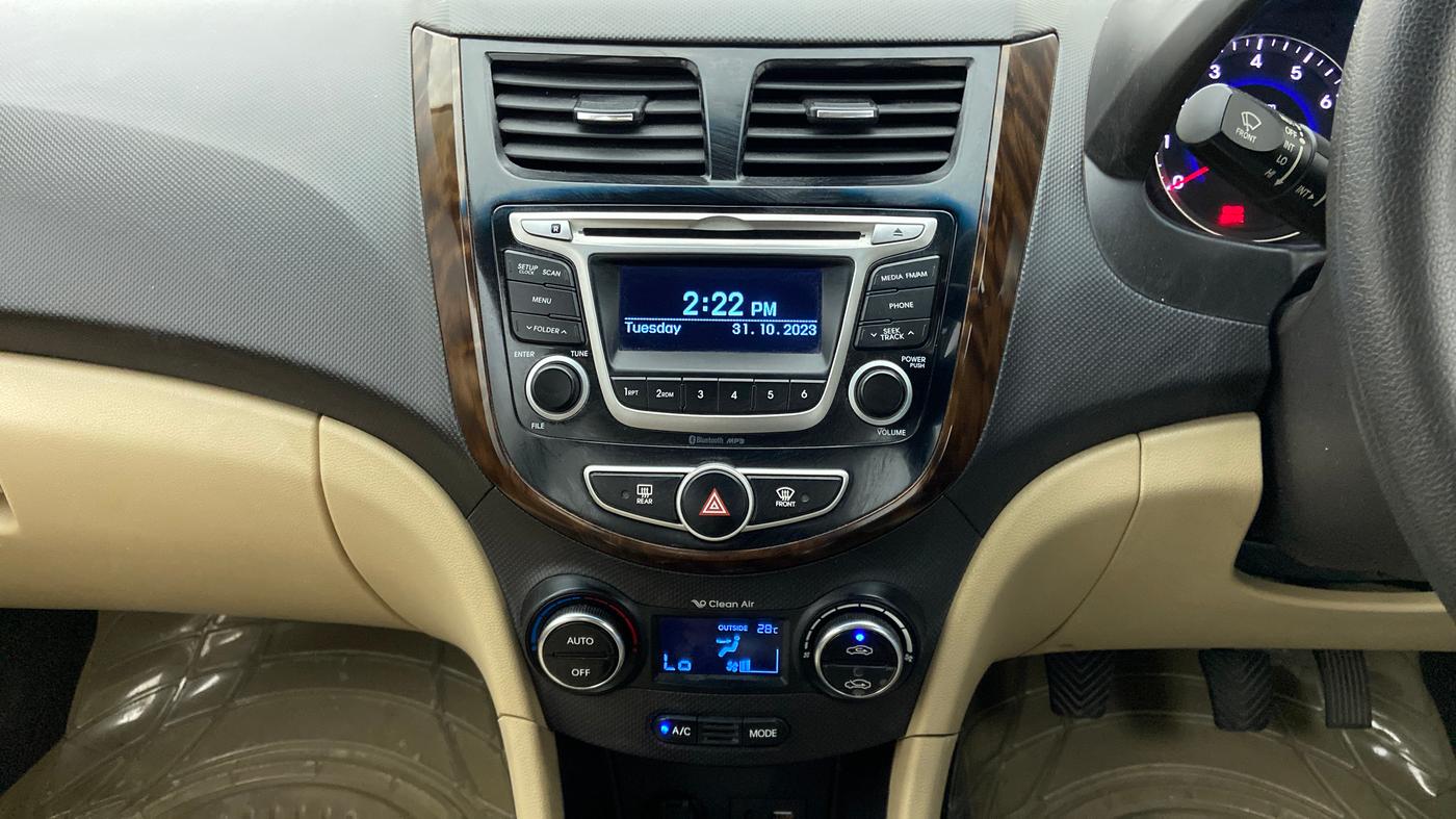 2015 Hyundai Verna FLUIDIC 4S 1.6 VTVT S, Petrol, Manual, 47,742 km, Air Conditioner
