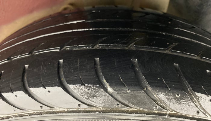 2015 Ford Figo 1.4 TITANIUM DURATORQ, Diesel, Manual, 29,932 km, Left Rear Tyre Tread