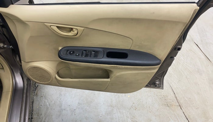 2015 Honda Amaze 1.2L I-VTEC S, Petrol, Manual, 36,690 km, Driver Side Door Panels Control