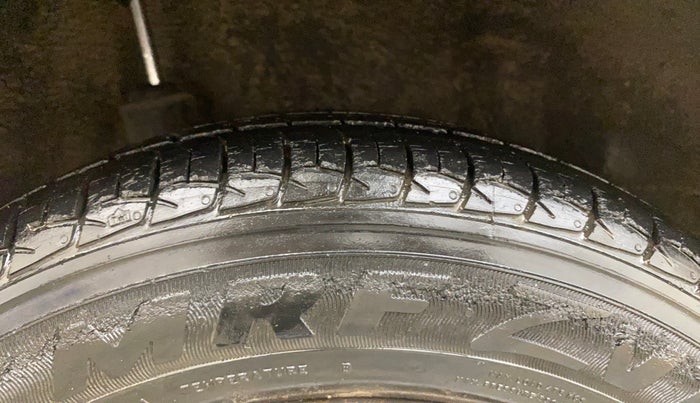 2015 Honda Amaze 1.2L I-VTEC S, Petrol, Manual, 36,690 km, Right Rear Tyre Tread