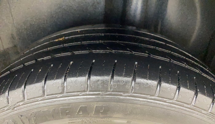 2018 Volkswagen Polo HIGHLINE PLUS 1.2(16 ALLOY, Petrol, Manual, 67,163 km, Left Rear Tyre Tread