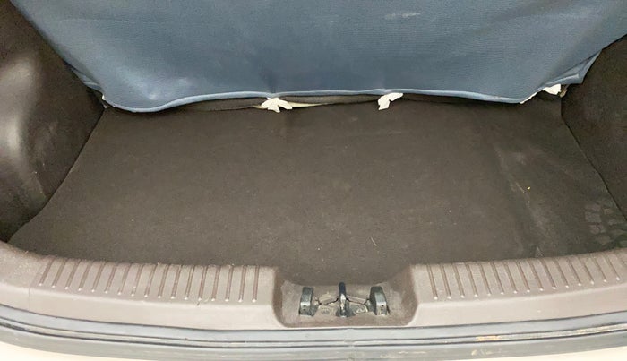 2010 Hyundai i10 MAGNA 1.2 AT, Petrol, Automatic, 67,447 km, Boot Inside