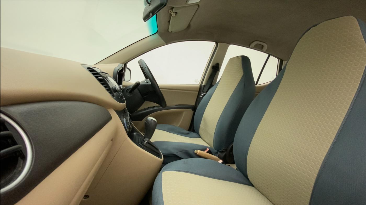 2010 Hyundai i10 MAGNA 1.2 AT, Petrol, Automatic, 67,447 km, Right Side Front Door Cabin