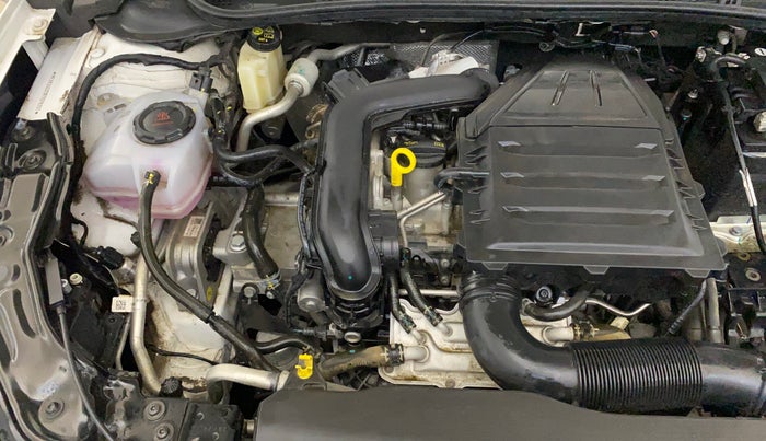 2024 Volkswagen VIRTUS TOPLINE TSI 1.0 AT, Petrol, Automatic, 6,586 km, Engine View - Right