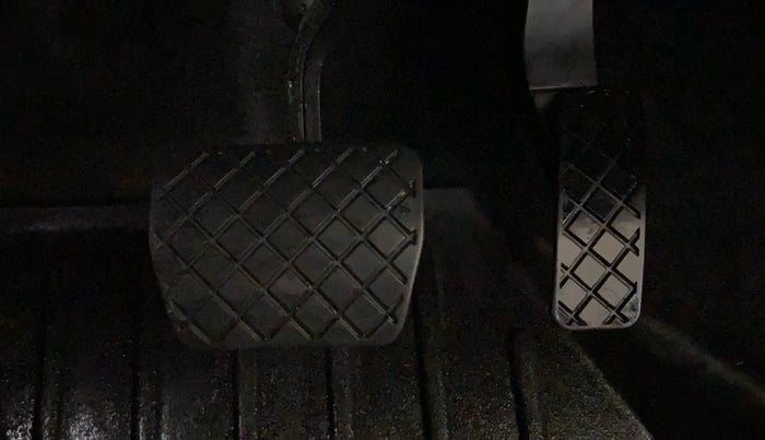 2024 Volkswagen VIRTUS TOPLINE TSI 1.0 AT, Petrol, Automatic, 6,586 km, Pedals