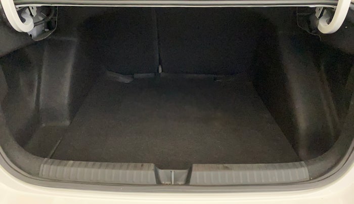 2024 Volkswagen VIRTUS TOPLINE TSI 1.0 AT, Petrol, Automatic, 6,586 km, Boot Inside