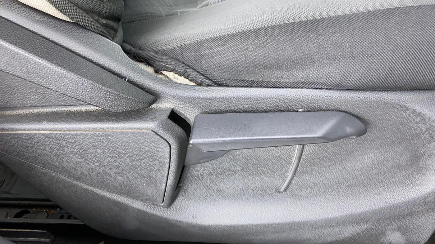 2014 Ford Ecosport 1.5 TREND TI VCT, Petrol, Manual, 79,175 km, Driver Side Adjustment Panel