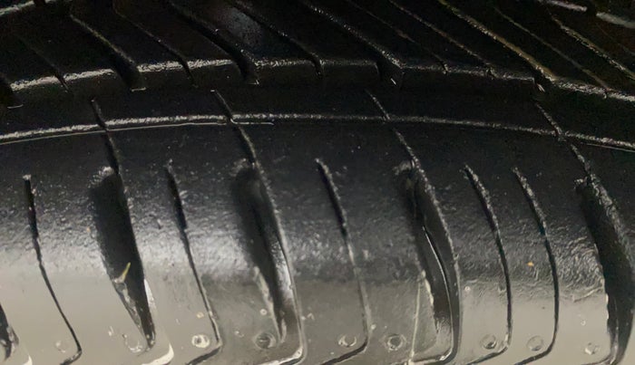 2019 Maruti Celerio VXI (O), Petrol, Manual, 67,299 km, Left Front Tyre Tread