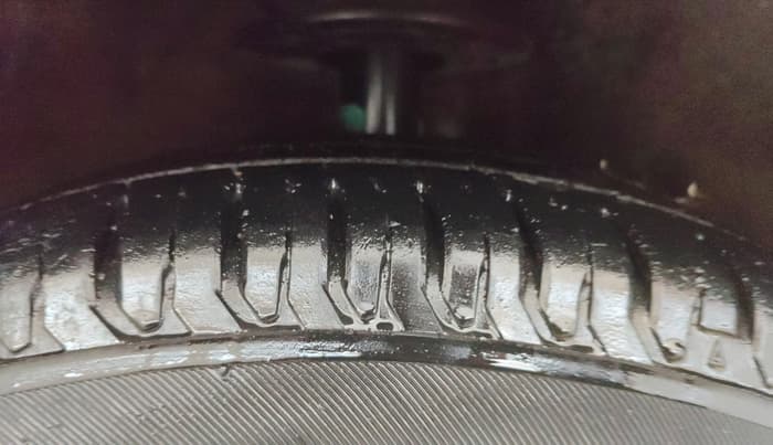 2017 Maruti Dzire ZXI PLUS AMT, Petrol, Automatic, 26,211 km, Right Front Tyre Tread