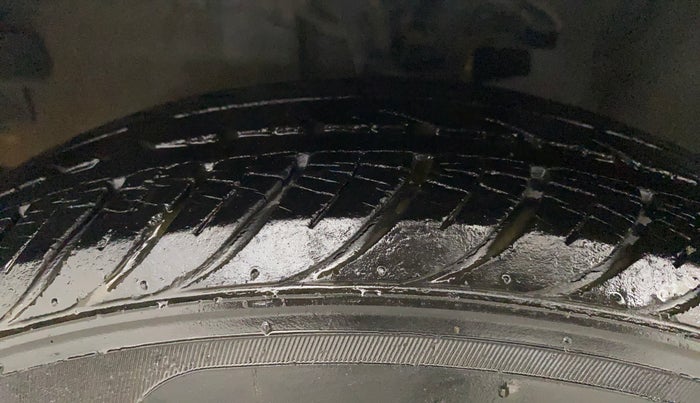 2013 Hyundai i10 ERA 1.1, Petrol, Manual, 17,646 km, Left Front Tyre Tread