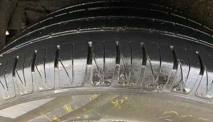 2020 KIA SONET HTX 1.0 IMT, Petrol, Manual, 48,044 km, Right Rear Tyre Tread