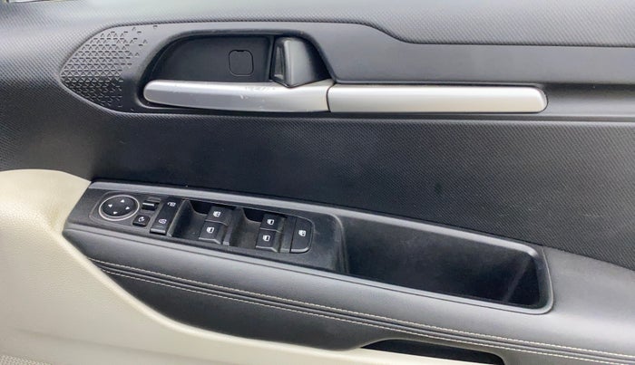 2020 KIA SONET HTX 1.0 IMT, Petrol, Manual, 48,044 km, Driver Side Door Panels Control