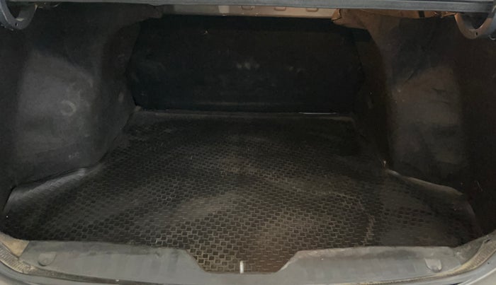 2019 Maruti Ciaz ALPHA  AT 1.5 SHVS PETROL, Petrol, Automatic, 46,908 km, Boot Inside