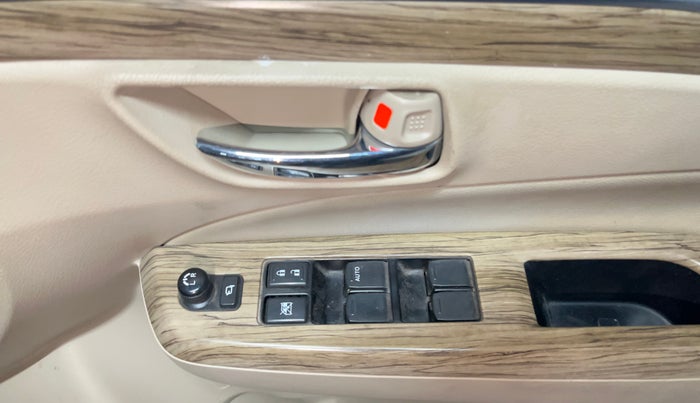 2019 Maruti Ciaz ALPHA  AT 1.5 SHVS PETROL, Petrol, Automatic, 46,908 km, Driver Side Door Panels Control