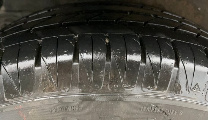 2021 KIA SONET HTX 1.0 IMT, Petrol, Manual, 27,014 km, Right Rear Tyre Tread