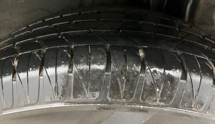 2021 KIA SONET HTX 1.0 IMT, Petrol, Manual, 27,014 km, Left Rear Tyre Tread