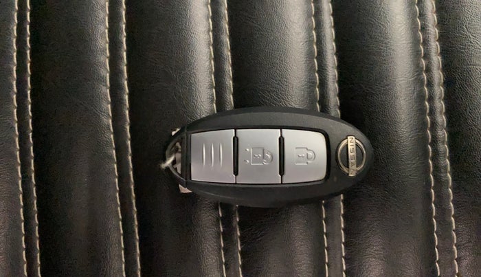 2022 Nissan MAGNITE XV PREMIUM DUAL TONE, Petrol, Manual, 59,286 km, Key Close Up