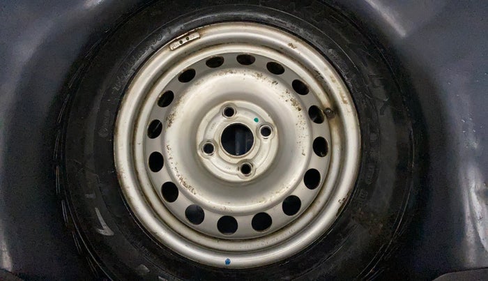 2015 Maruti Swift LXI (O), Petrol, Manual, 69,788 km, Spare Tyre