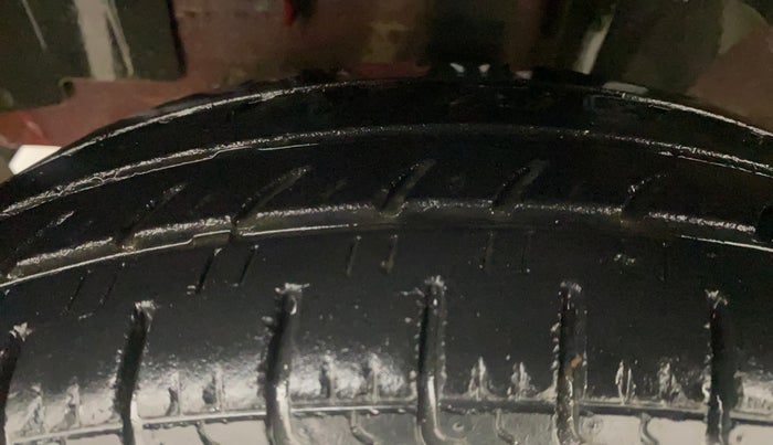 2016 Renault Kwid RXT 1.0, Petrol, Manual, 33,027 km, Left Front Tyre Tread