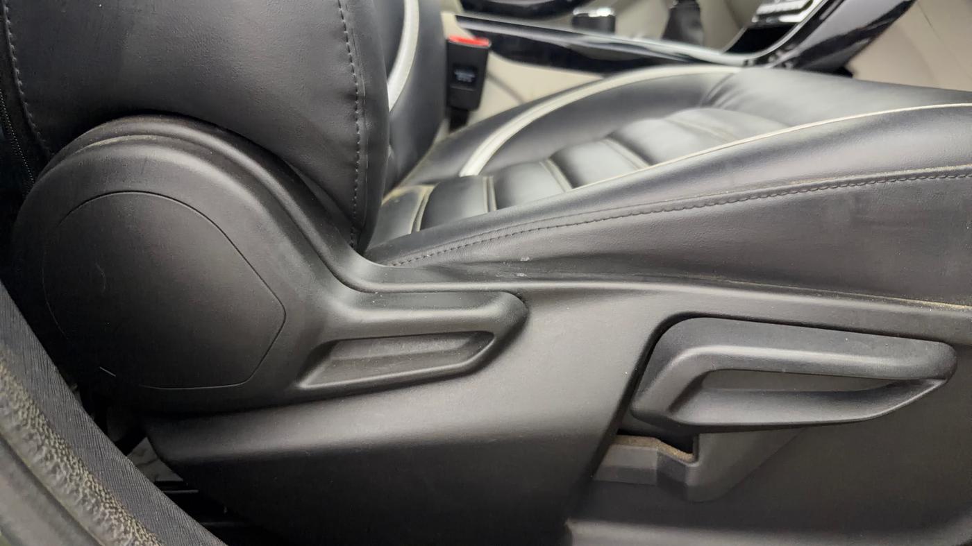 2020 Tata NEXON XZ PLUS (O) PETROL, Petrol, Manual, 49,498 km, Driver Side Adjustment Panel