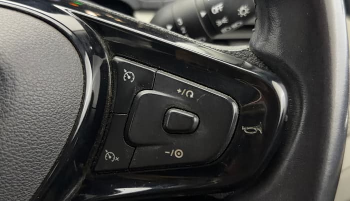 2020 Tata NEXON XZ PLUS (O) PETROL, Petrol, Manual, 49,498 km, Adaptive Cruise Control