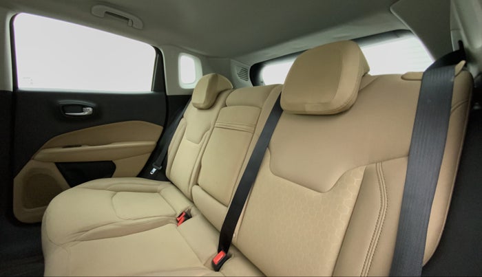 2017 Jeep Compass 2.0 LONGITUDE (O), Diesel, Manual, 88,993 km, Right Side Rear Door Cabin