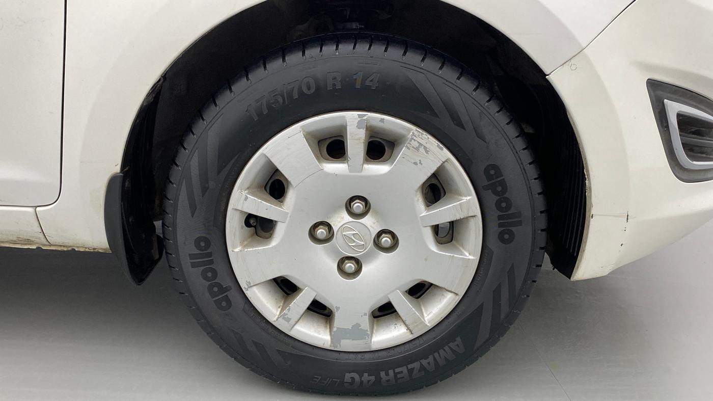 2012 Hyundai i20 MAGNA (O) 1.2, Petrol, Manual, 70,470 km, Right Front Wheel