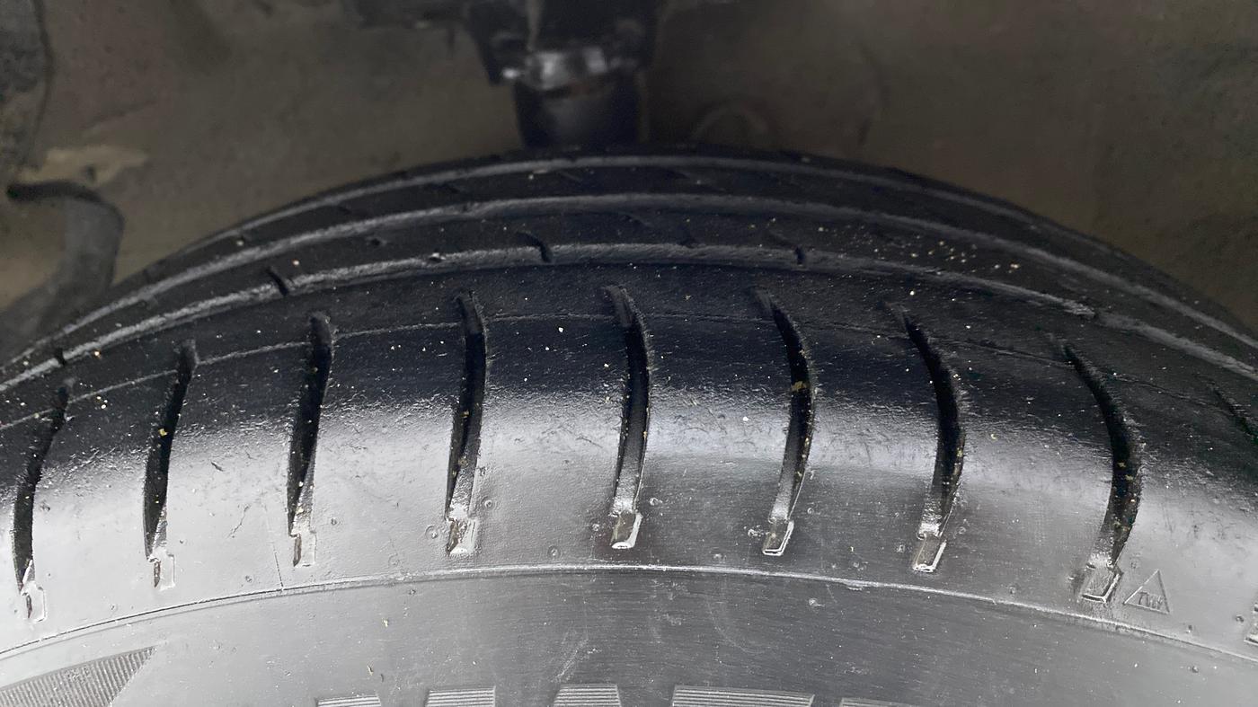 2012 Hyundai i20 MAGNA (O) 1.2, Petrol, Manual, 70,470 km, Left Front Tyre Tread