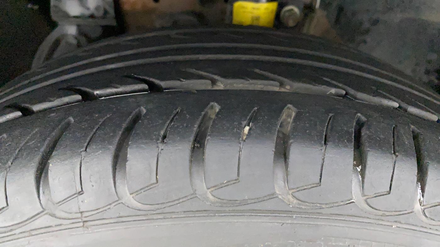 2018 Ford Ecosport 1.5 TREND TI VCT, CNG, Manual, 75,917 km, Left Front Tyre Tread