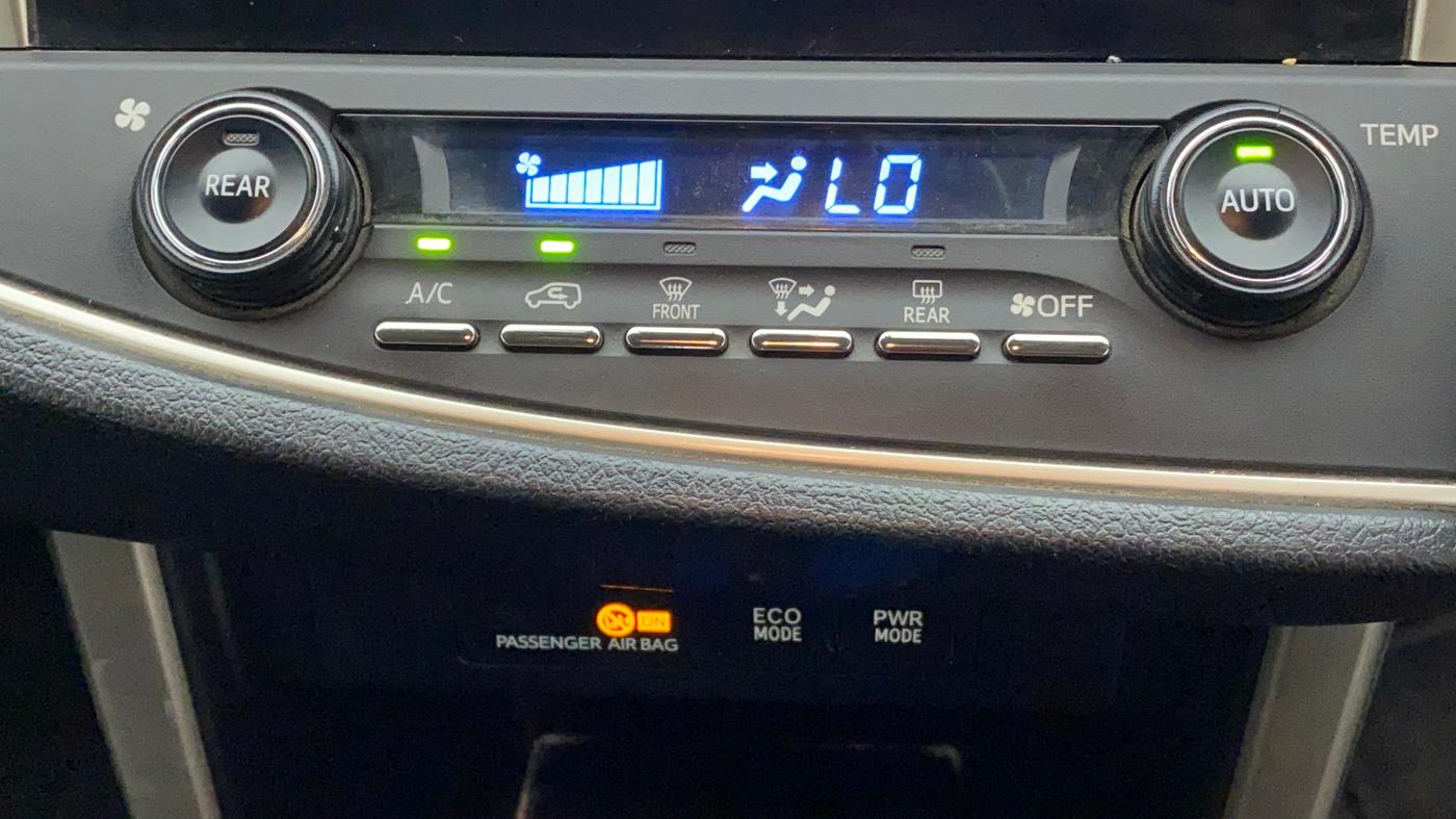 2018 Toyota Innova Crysta 2.4 VX 7 STR, Diesel, Manual, 47,723 km, Automatic Climate Control