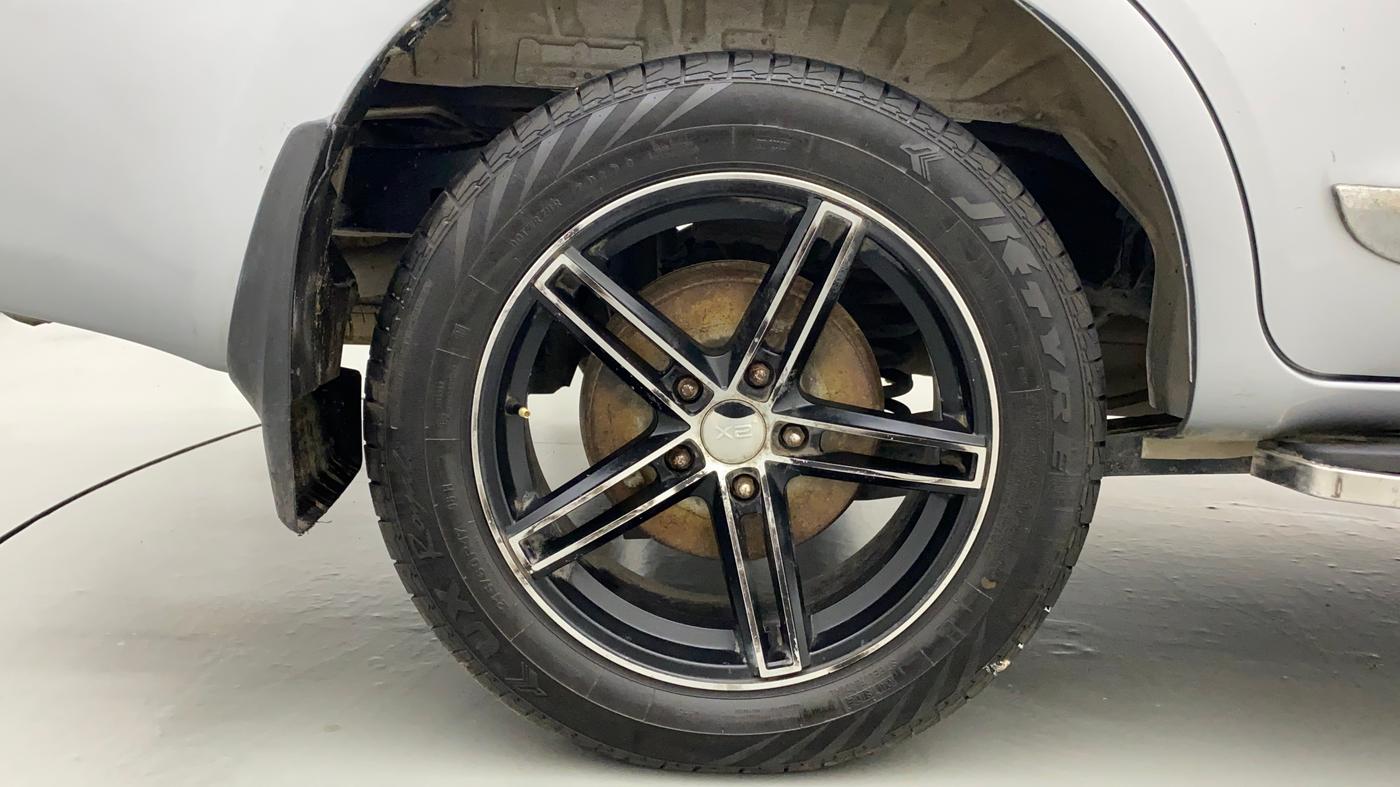 2018 Toyota Innova Crysta 2.4 VX 7 STR, Diesel, Manual, 47,723 km, Right Rear Wheel