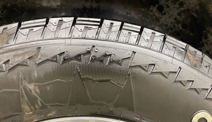 2023 Mahindra Thar LX PETROL HT 4WD AT, Petrol, Automatic, 27,242 km, Right Rear Tyre Tread