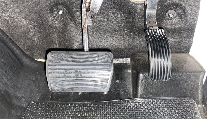 2023 Mahindra Thar LX PETROL HT 4WD AT, Petrol, Automatic, 27,242 km, Pedals