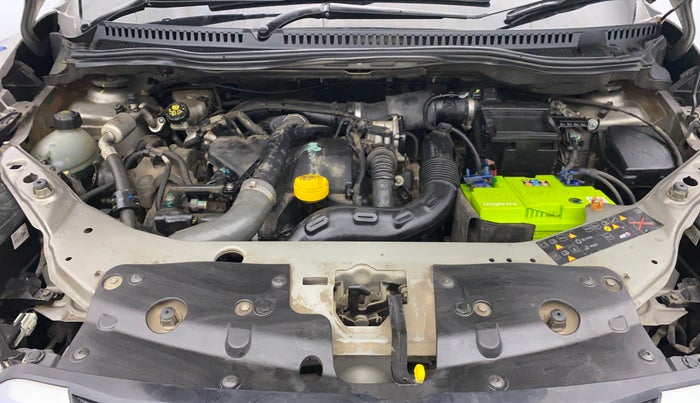 2019 Nissan Kicks XV PREMIUM O DUAL TONE DIESEL, Diesel, Manual, 48,280 km, Engine View