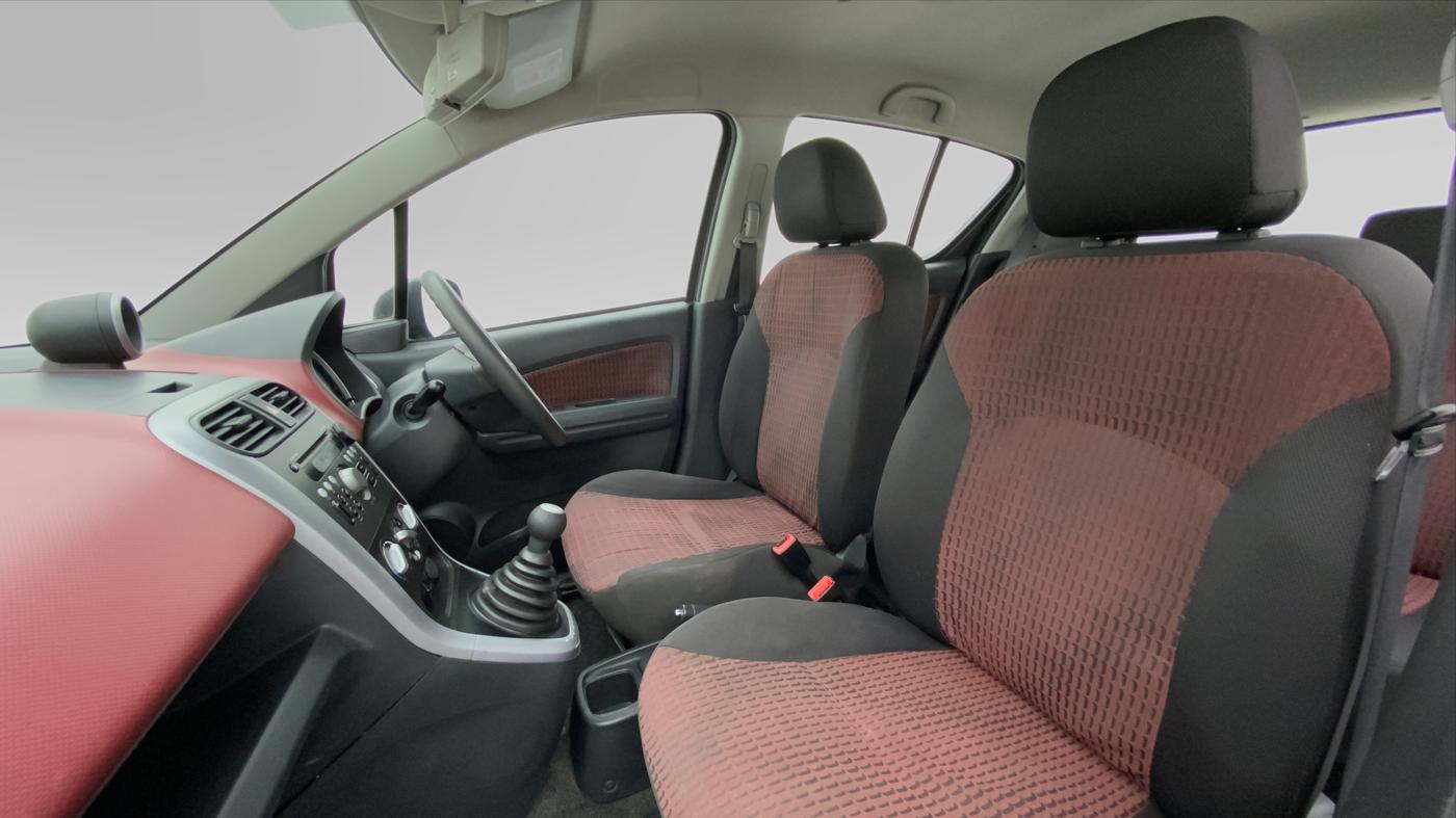 2014 Maruti Ritz ZXI ABS, Petrol, Manual, 69,582 km, Right Side Front Door Cabin