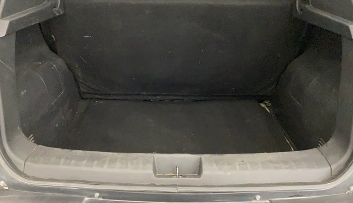 2021 Nissan MAGNITE XE, Petrol, Manual, 32,570 km, Boot Inside