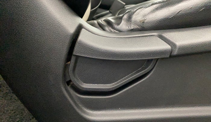 2021 Hyundai VENUE S 1.2, Petrol, Manual, 1,12,675 km, Driver Side Adjustment Panel