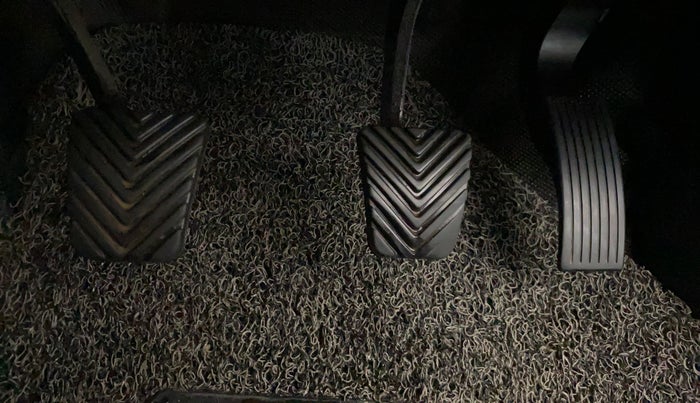 2021 Hyundai VENUE S 1.2, Petrol, Manual, 1,12,675 km, Pedals