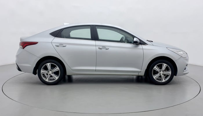 2017 Hyundai Verna 1.6 VTVT SX, Petrol, Manual, 32,015 km, Right Side View