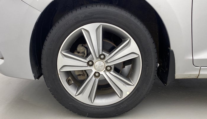2017 Hyundai Verna 1.6 VTVT SX, Petrol, Manual, 32,015 km, Left Front Wheel