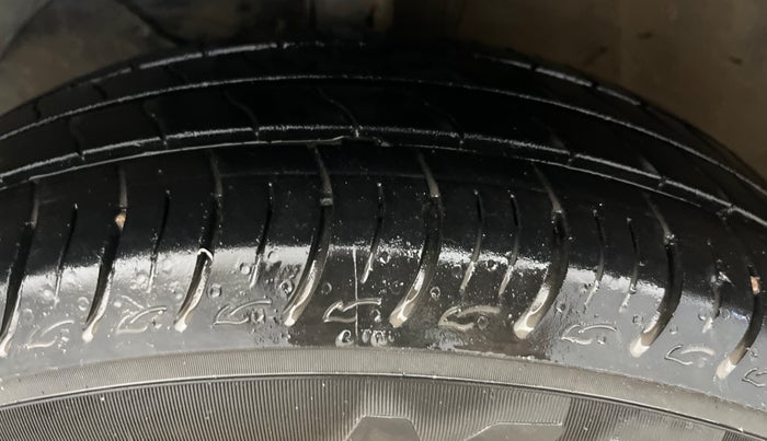 2020 Maruti Baleno DELTA PETROL 1.2, Petrol, Manual, 27,478 km, Left Front Tyre Tread