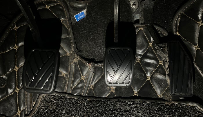 2020 Maruti Baleno DELTA PETROL 1.2, Petrol, Manual, 27,478 km, Pedals