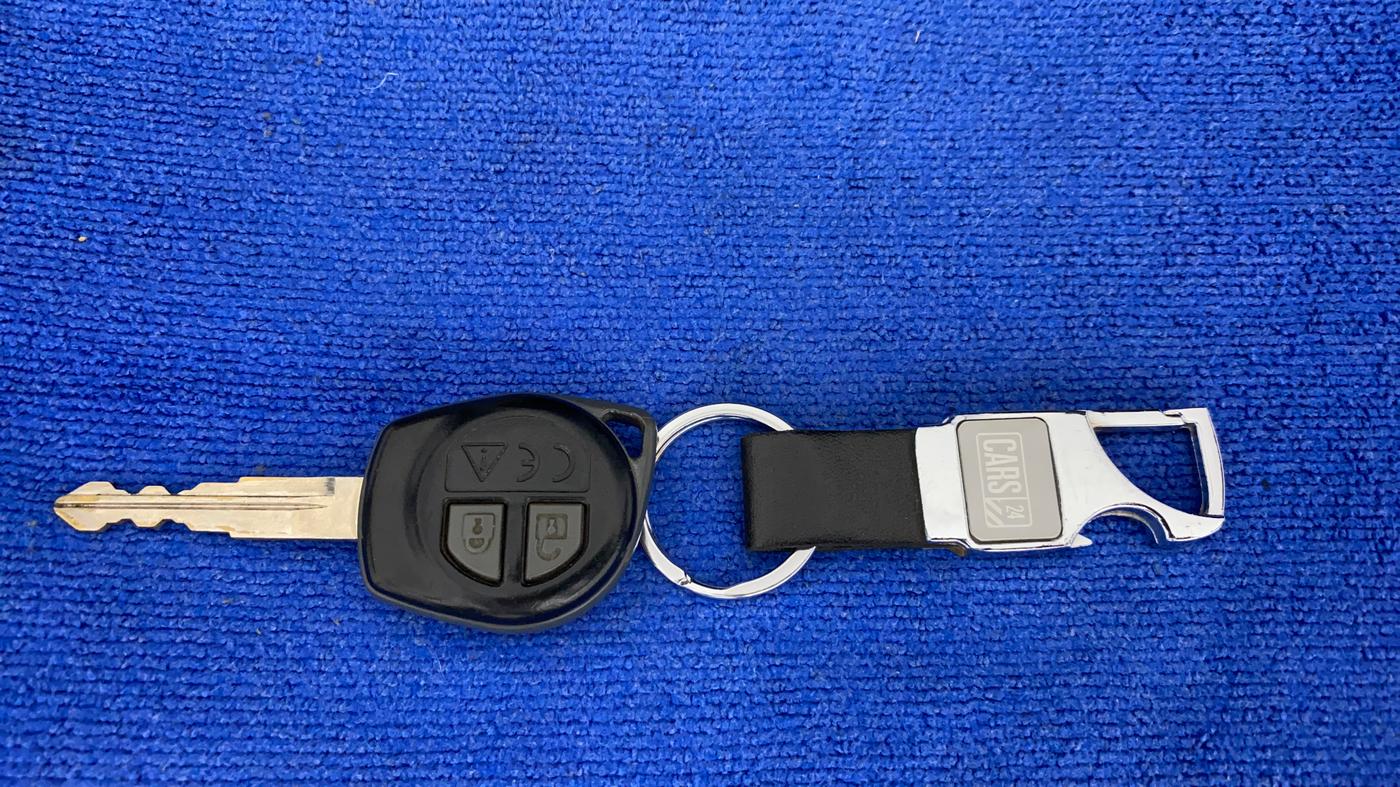 2019 Maruti Baleno DELTA PETROL 1.2, Petrol, Manual, 91,121 km, Key Close Up