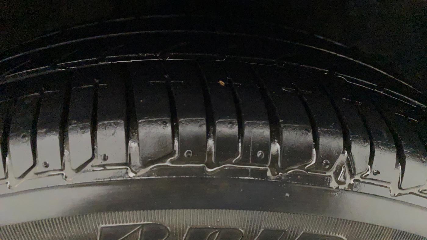 2016 Hyundai Xcent SX 1.2 (O), Petrol, Manual, 81,761 km, Right Front Tyre Tread