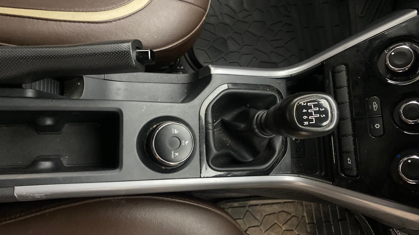 2022 Tata NEXON XM SUNROOF PETROL, Petrol, Manual, 54,677 km, Gear Lever