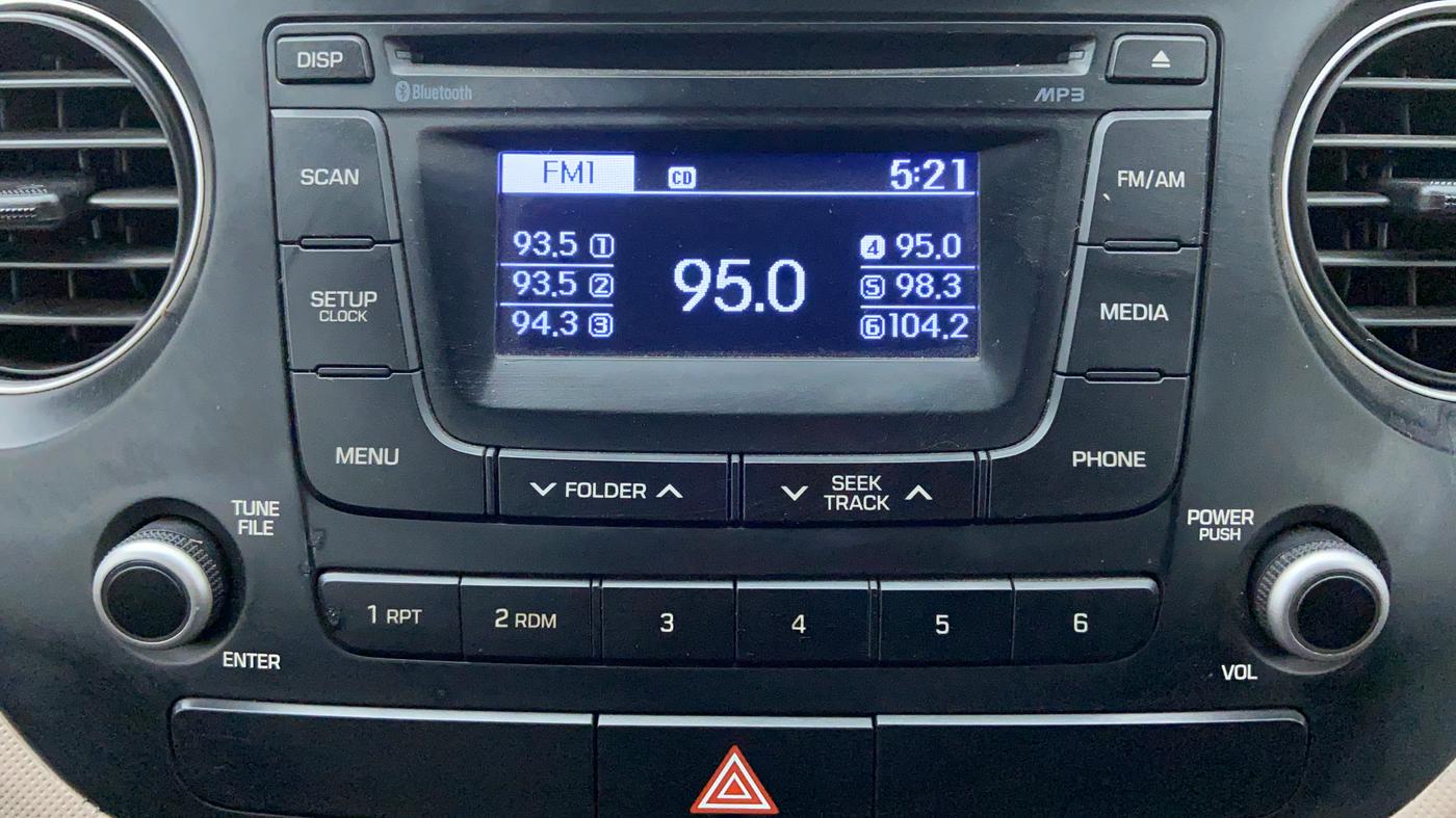 2016 Hyundai Grand i10 ASTA AT 1.2 KAPPA VTVT, Petrol, Automatic, 30,733 km, Infotainment System