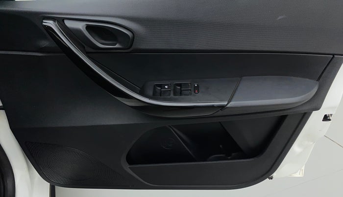 2019 Tata TIAGO NRG PETROL AT, Petrol, Automatic, 22,987 km, Driver Side Door Panels Control