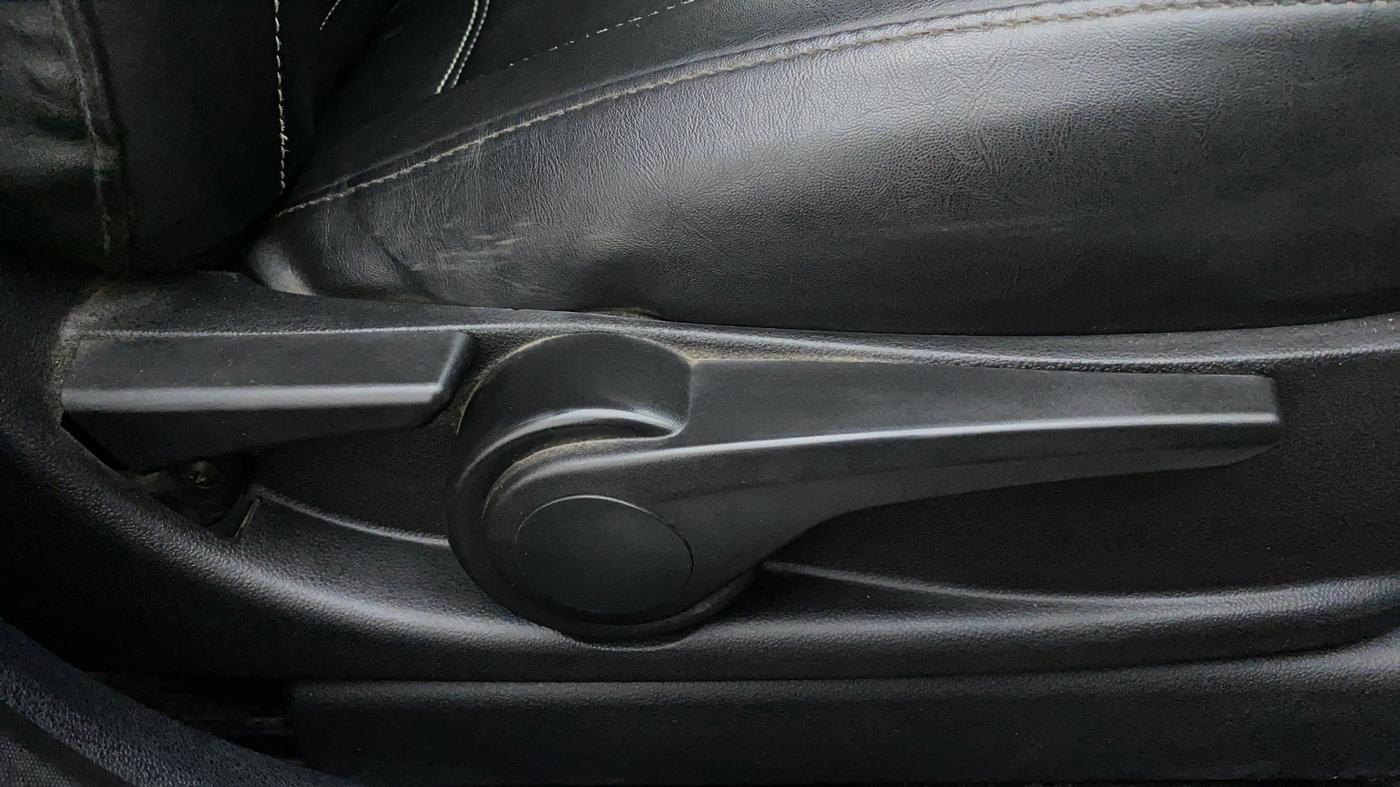 2019 Tata TIAGO NRG PETROL AT, Petrol, Automatic, 22,987 km, Driver Side Adjustment Panel